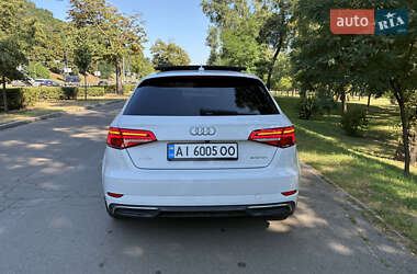 Хэтчбек Audi A3 2016 в 
