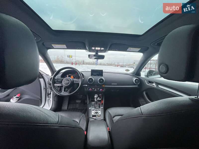 Хэтчбек Audi A3 2016 в Киеве