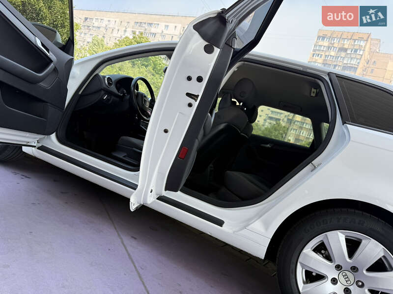 Хэтчбек Audi A3 2013 в Одессе