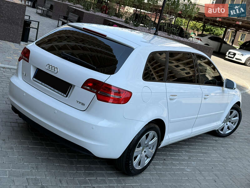 Хэтчбек Audi A3 2013 в Одессе