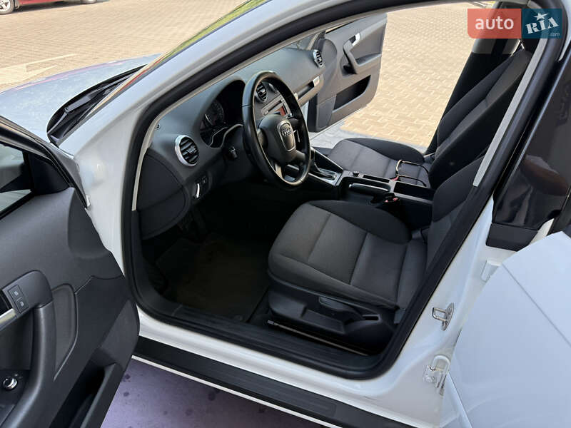 Хэтчбек Audi A3 2013 в Одессе