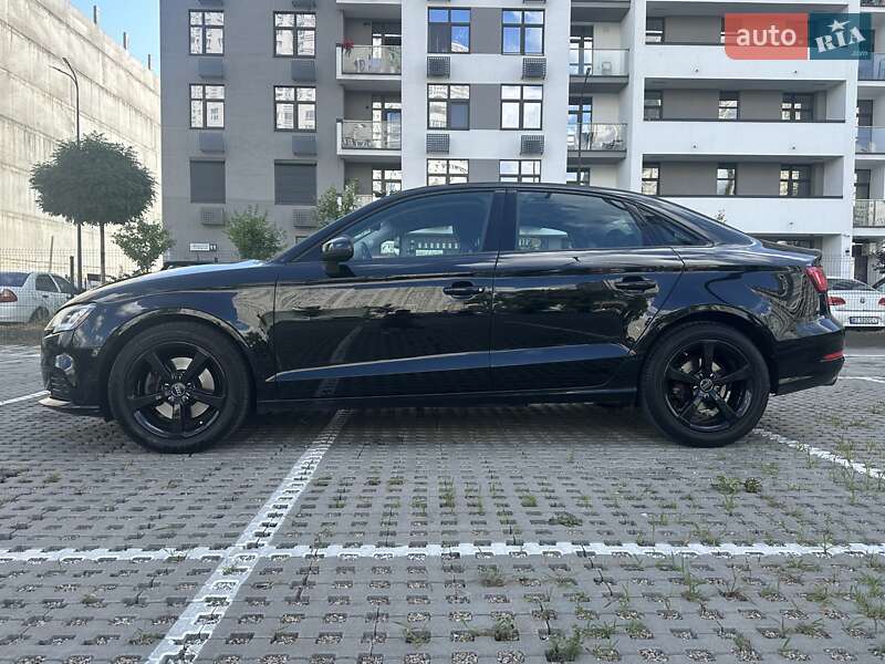 Седан Audi A3 2014 в Киеве