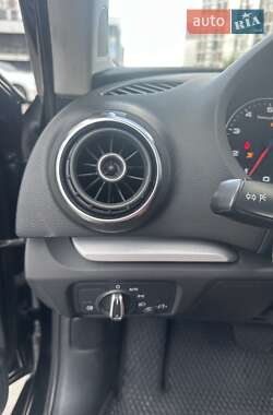 Седан Audi A3 2014 в 