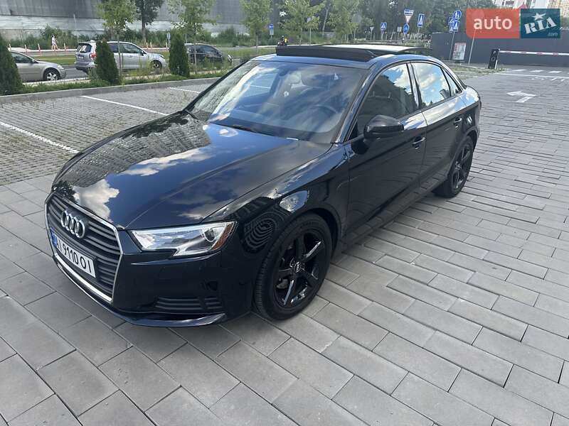 Седан Audi A3 2014 в Киеве