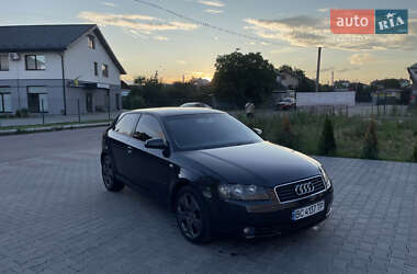 Хэтчбек Audi A3 2004 в 