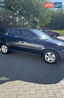 Хэтчбек Audi A3 2001 в 