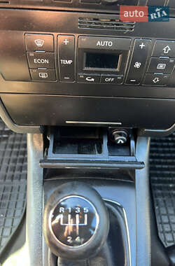 Хэтчбек Audi A3 2001 в 