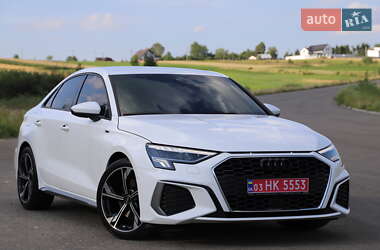 Седан Audi A3 2021 в 