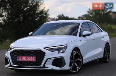 Седан Audi A3 2021 в 