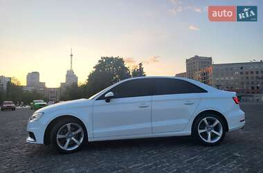Седан Audi A3 2015 в 