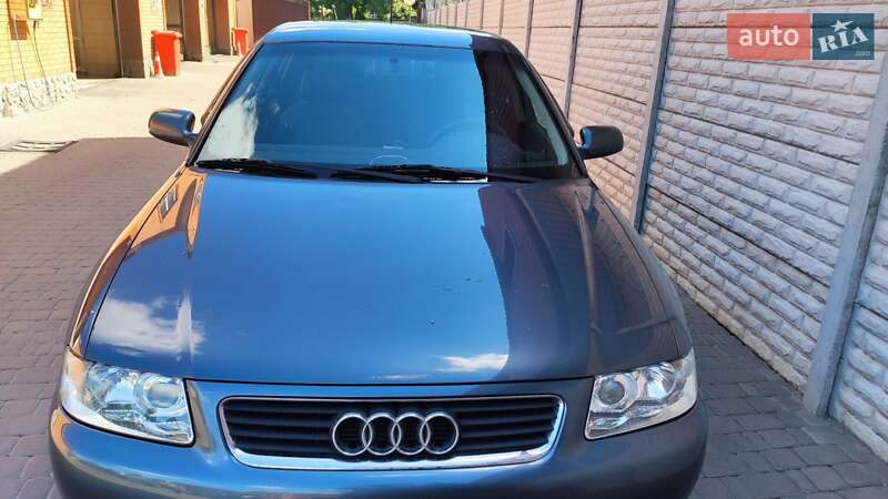 Хетчбек Audi A3 2002 в Харкові