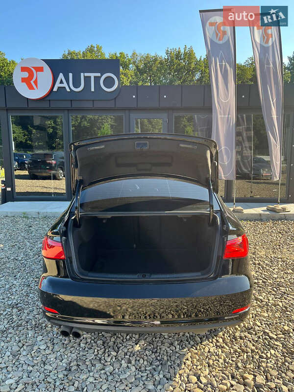 Седан Audi A3 2016 в Львове