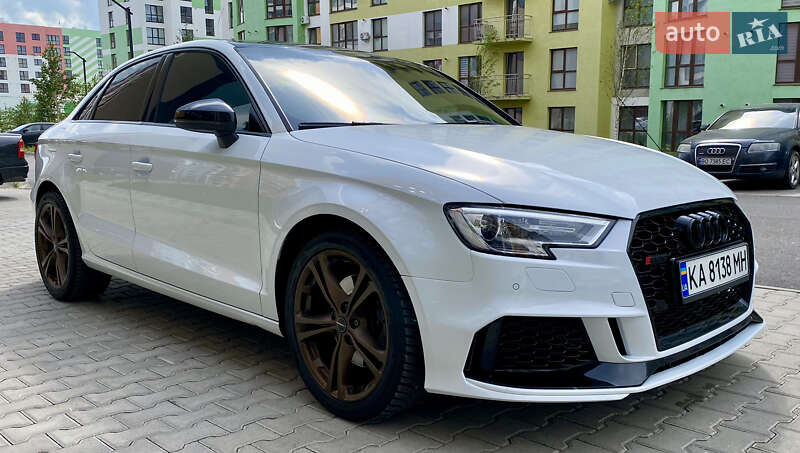 Седан Audi A3 2015 в Рівному