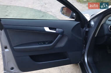 Хэтчбек Audi A3 2004 в 