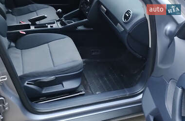 Хэтчбек Audi A3 2004 в 