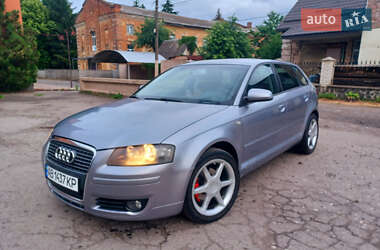 Хэтчбек Audi A3 2004 в 