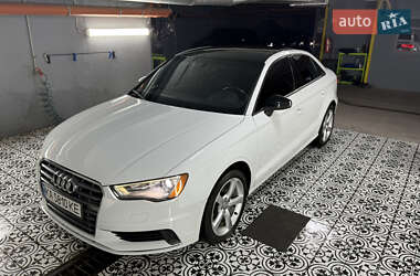 Седан Audi A3 2015 в Вишневому