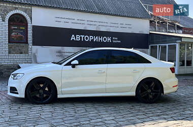 Седан Audi A3 2016 в 