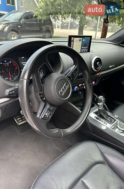 Седан Audi A3 2016 в 