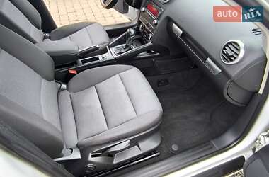 Хэтчбек Audi A3 2010 в 