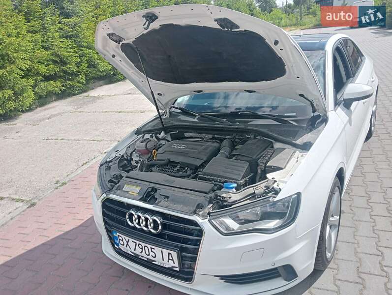 Седан Audi A3 2015 в Шепетовке