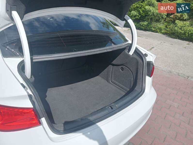 Седан Audi A3 2015 в Шепетовке