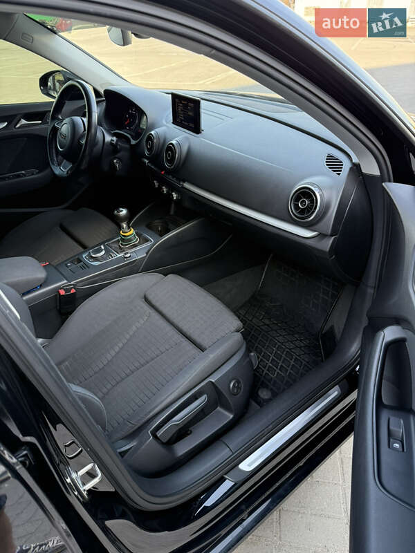 Хэтчбек Audi A3 2015 в Павлограде