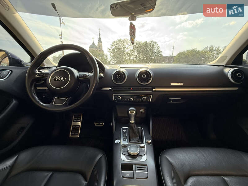 Седан Audi A3 2015 в Харькове