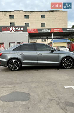 Седан Audi A3 2016 в 