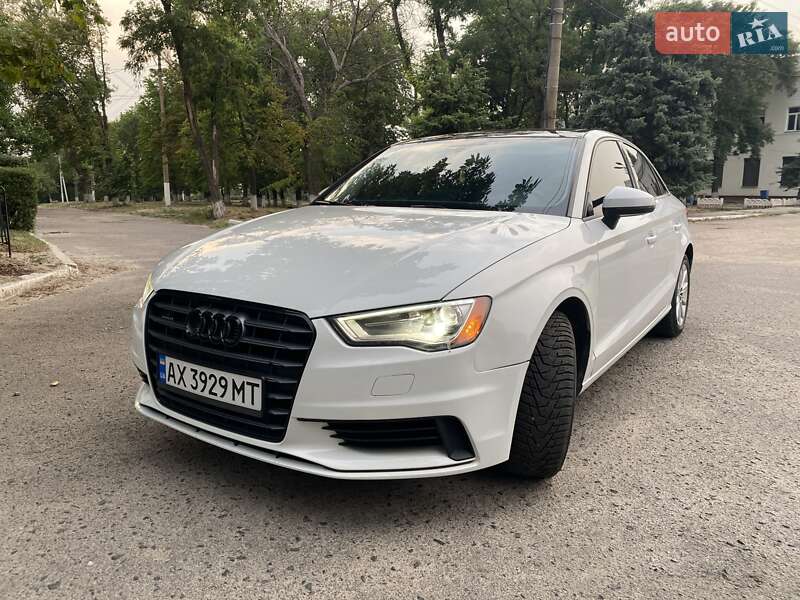 Седан Audi A3 2015 в Балаклее