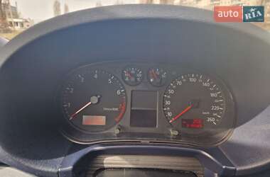 Хэтчбек Audi A3 2000 в 
