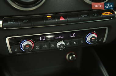Хэтчбек Audi A3 2015 в 