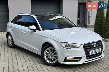 Хэтчбек Audi A3 2016 в 