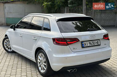 Хэтчбек Audi A3 2016 в 