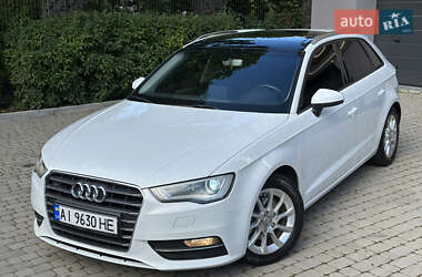 Хэтчбек Audi A3 2016 в 