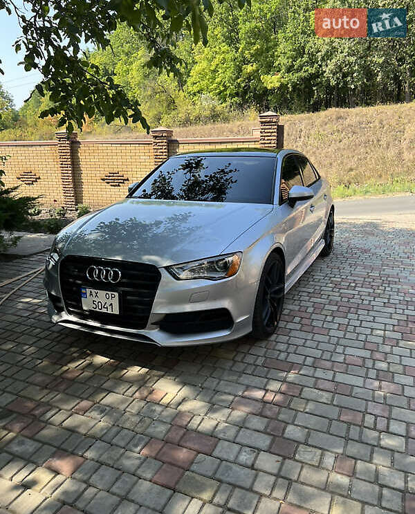 Седан Audi A3 2015 в Днепре