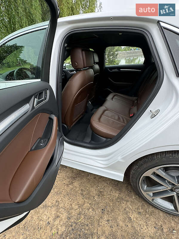 Седан Audi A3 2018 в Ивано-Франковске