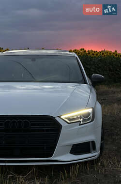 Седан Audi A3 2017 в 