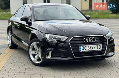 Седан Audi A3 2016 в 