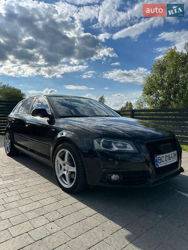 Хэтчбек Audi A3 2009 в 