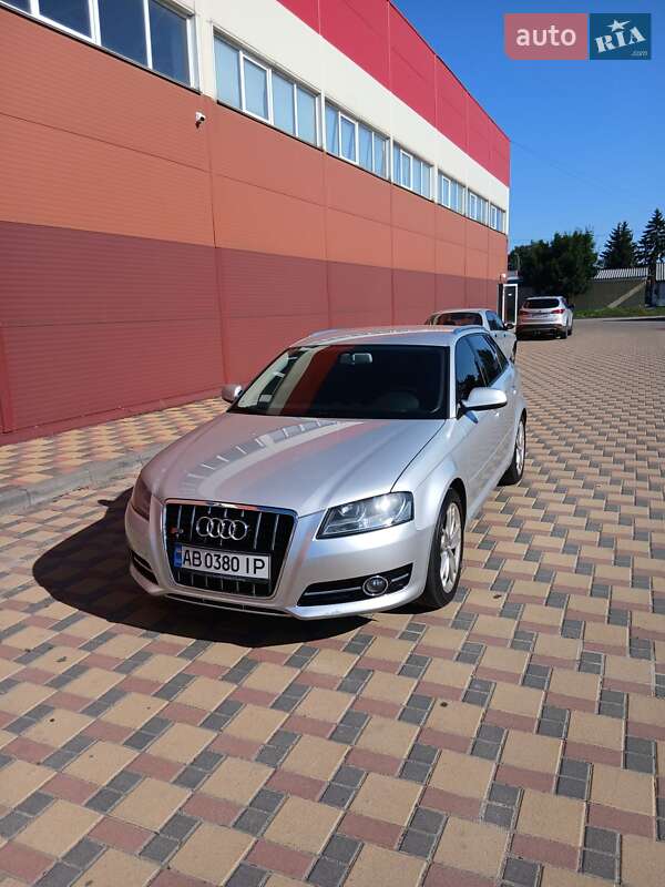 Хэтчбек Audi A3 2012 в Гайсине