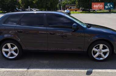Хэтчбек Audi A3 2010 в 