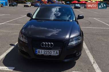 Хэтчбек Audi A3 2010 в 