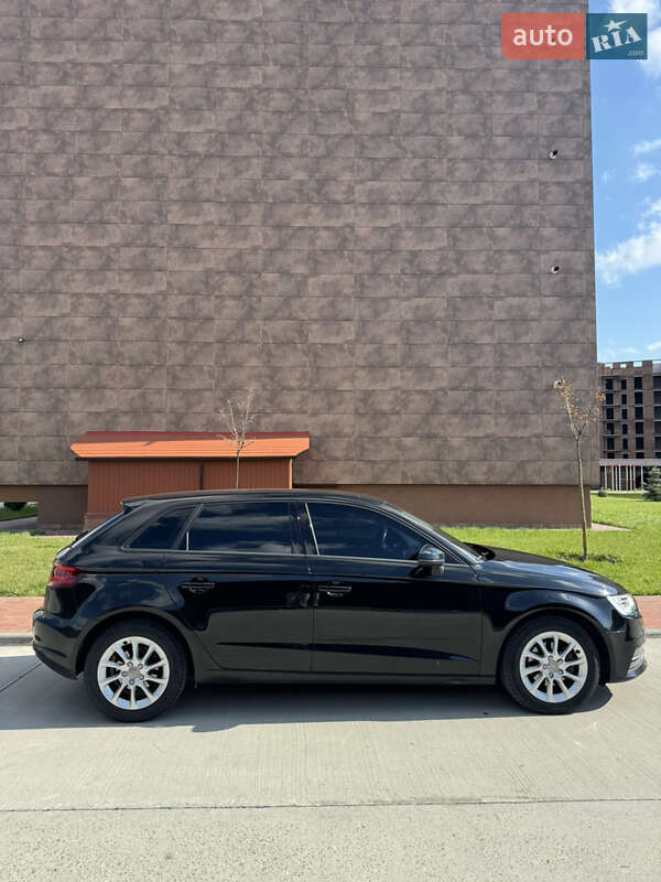 Хэтчбек Audi A3 2015 в Кременчуге