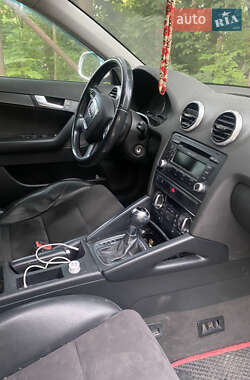 Хэтчбек Audi A3 2012 в 