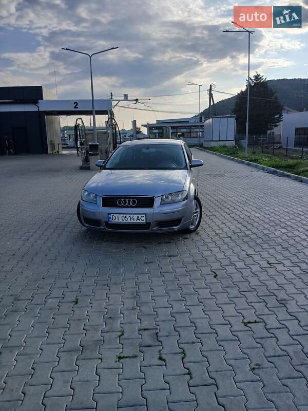 Хетчбек Audi A3 2004 в Мукачевому