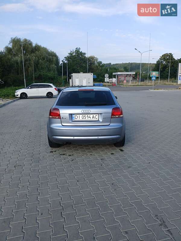 Хетчбек Audi A3 2004 в Мукачевому