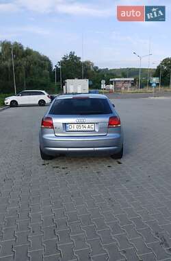 Хэтчбек Audi A3 2004 в 