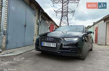 Хэтчбек Audi A3 2016 в 