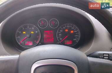 Хэтчбек Audi A3 2005 в 